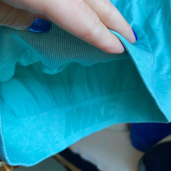 Nike dri fit shirt S size women’s - Picture 2 of 4